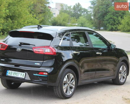 Чорний Кіа Niro, об'ємом двигуна 0 л та пробігом 78 тис. км за 19799 $, фото 16 на Automoto.ua