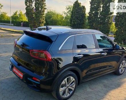 Чорний Кіа Niro, об'ємом двигуна 0 л та пробігом 105 тис. км за 19099 $, фото 32 на Automoto.ua