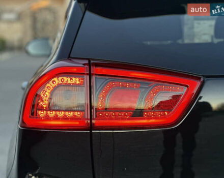 Чорний Кіа Niro, об'ємом двигуна 0 л та пробігом 93 тис. км за 18700 $, фото 31 на Automoto.ua