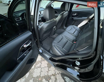Черный Киа Niro, объемом двигателя 0 л и пробегом 95 тыс. км за 18300 $, фото 17 на Automoto.ua