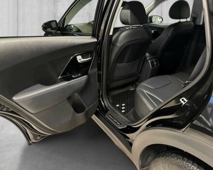Черный Киа Niro, объемом двигателя 0 л и пробегом 155 тыс. км за 13700 $, фото 16 на Automoto.ua