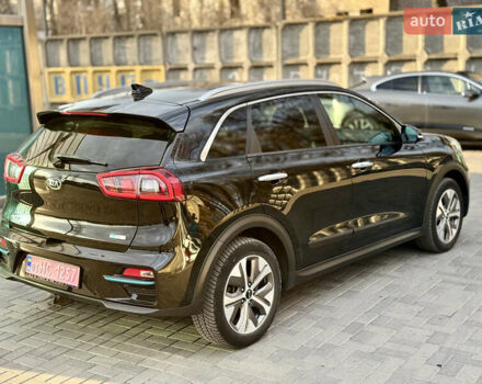 Черный Киа Niro, объемом двигателя 0 л и пробегом 109 тыс. км за 17300 $, фото 4 на Automoto.ua