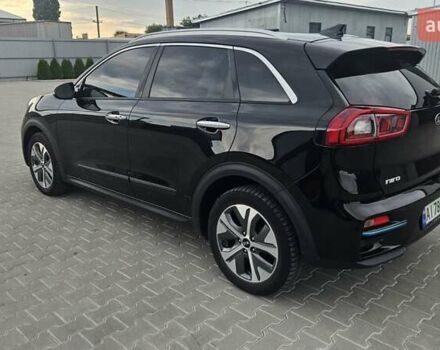 Чорний Кіа Niro, об'ємом двигуна 0 л та пробігом 120 тис. км за 21500 $, фото 2 на Automoto.ua