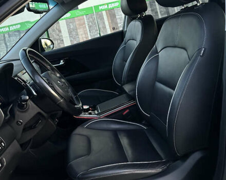 Чорний Кіа Niro, об'ємом двигуна 0 л та пробігом 93 тис. км за 18700 $, фото 39 на Automoto.ua