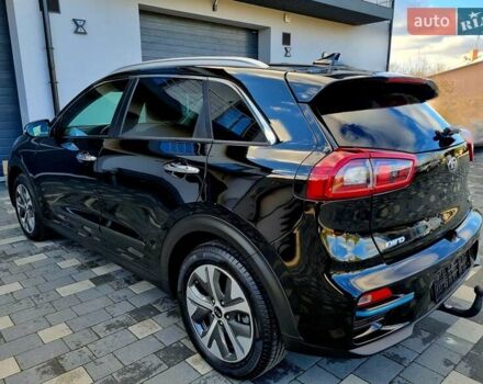 Черный Киа Niro, объемом двигателя 0 л и пробегом 89 тыс. км за 19899 $, фото 7 на Automoto.ua