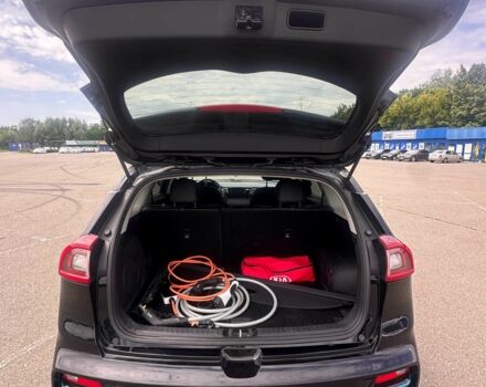 Киа Niro 2019 в Киеве на Automoto.ua Черный Киа Niro, объемом двигателя 0 л и пробегом 128 тыс. км за 17400 $, фото 15 на Automoto.ua