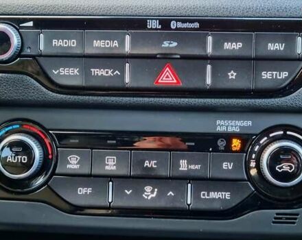 Черный Киа Niro, объемом двигателя 0 л и пробегом 89 тыс. км за 19899 $, фото 75 на Automoto.ua