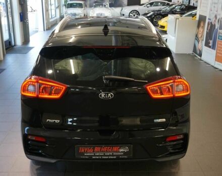 Кіа Niro 2019 у Києві на Automoto.ua Чорний Кіа Niro, об'ємом двигуна 0 л та пробігом 158 тис. км за 14200 $, фото 4 на Automoto.ua