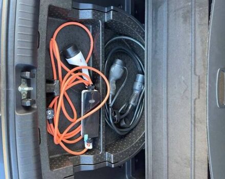 Чорний Кіа Niro, об'ємом двигуна 0 л та пробігом 137 тис. км за 22000 $, фото 16 на Automoto.ua