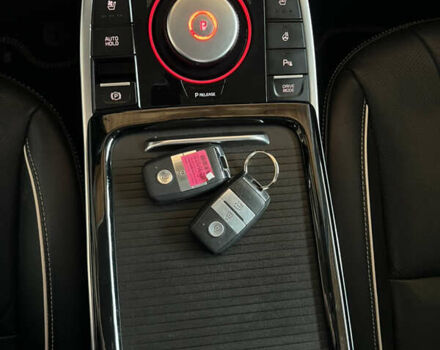 Чорний Кіа Niro, об'ємом двигуна 0 л та пробігом 138 тис. км за 17900 $, фото 16 на Automoto.ua