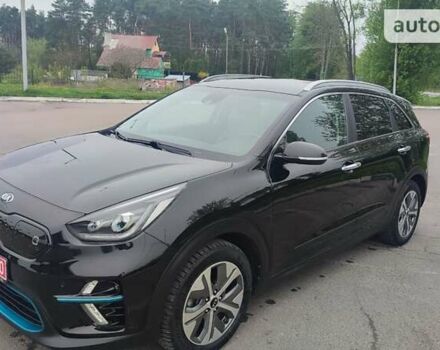 Чорний Кіа Niro, об'ємом двигуна 0 л та пробігом 105 тис. км за 19499 $, фото 22 на Automoto.ua