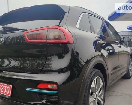 Чорний Кіа Niro, об'ємом двигуна 0 л та пробігом 105 тис. км за 19499 $, фото 25 на Automoto.ua