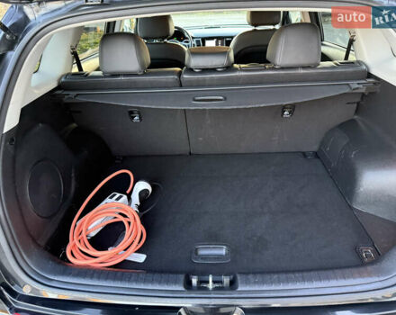 Черный Киа Niro, объемом двигателя 0 л и пробегом 71 тыс. км за 18999 $, фото 31 на Automoto.ua