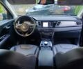 Чорний Кіа Niro, об'ємом двигуна 0 л та пробігом 121 тис. км за 19280 $, фото 5 на Automoto.ua