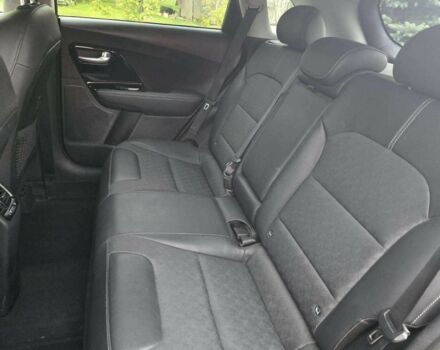 Чорний Кіа Niro, об'ємом двигуна 0 л та пробігом 78 тис. км за 11900 $, фото 7 на Automoto.ua