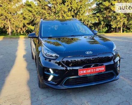 Чорний Кіа Niro, об'ємом двигуна 0 л та пробігом 105 тис. км за 19099 $, фото 47 на Automoto.ua