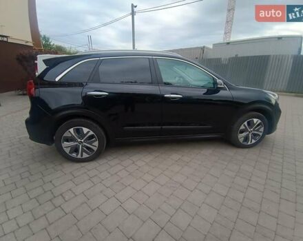 Черный Киа Niro, объемом двигателя 0 л и пробегом 156 тыс. км за 16999 $, фото 3 на Automoto.ua