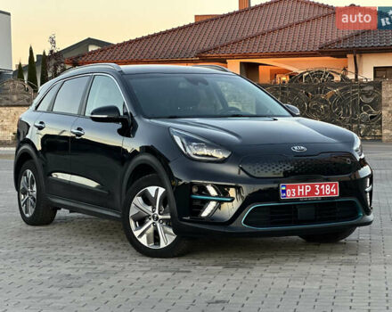 Чорний Кіа Niro, об'ємом двигуна 0 л та пробігом 93 тис. км за 18700 $, фото 1 на Automoto.ua