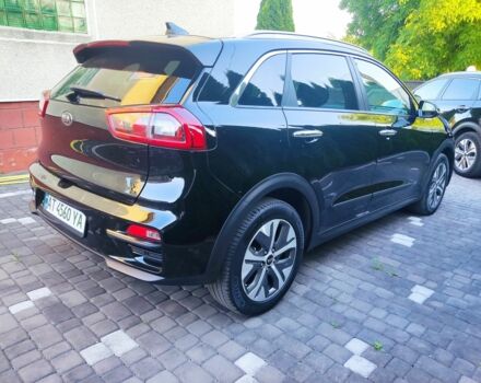 Чорний Кіа Niro, об'ємом двигуна 0 л та пробігом 121 тис. км за 19280 $, фото 1 на Automoto.ua