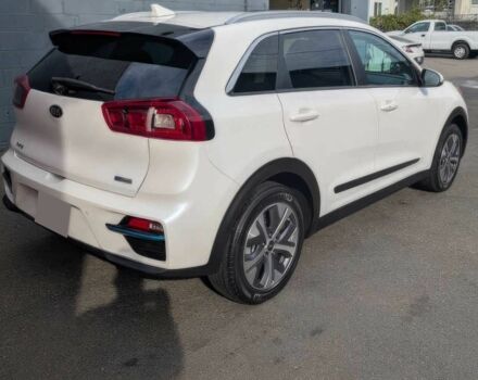 Чорний Кіа Niro, об'ємом двигуна 0 л та пробігом 39 тис. км за 11800 $, фото 4 на Automoto.ua