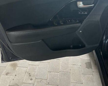 Чорний Кіа Niro, об'ємом двигуна 0 л та пробігом 138 тис. км за 17900 $, фото 15 на Automoto.ua