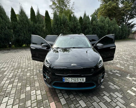 Чорний Кіа Niro, об'ємом двигуна 0 л та пробігом 67 тис. км за 20300 $, фото 46 на Automoto.ua