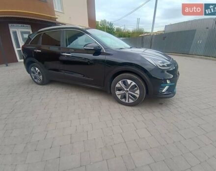 Черный Киа Niro, объемом двигателя 0 л и пробегом 156 тыс. км за 16999 $, фото 2 на Automoto.ua