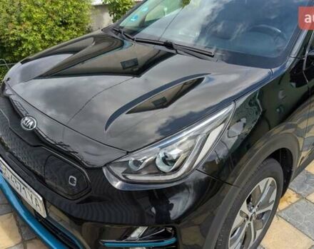 Чорний Кіа Niro, об'ємом двигуна 0 л та пробігом 130 тис. км за 16900 $, фото 3 на Automoto.ua