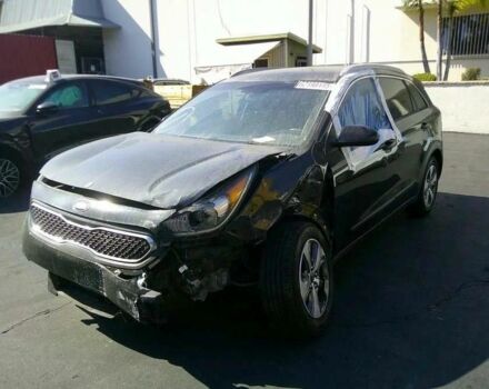 Чорний Кіа Niro, об'ємом двигуна 1.6 л та пробігом 145 тис. км за 8500 $, фото 3 на Automoto.ua