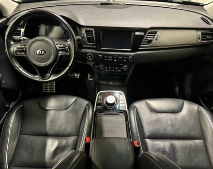 Чорний Кіа Niro, об'ємом двигуна 0 л та пробігом 155 тис. км за 13700 $, фото 4 на Automoto.ua
