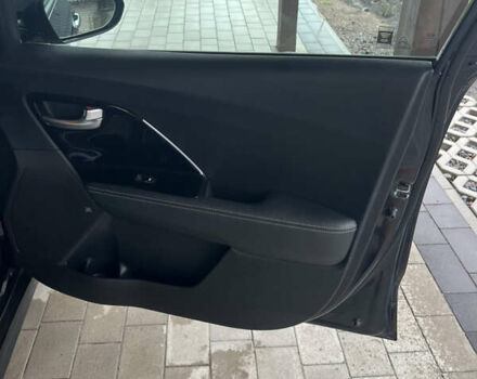 Чорний Кіа Niro, об'ємом двигуна 0 л та пробігом 138 тис. км за 17900 $, фото 20 на Automoto.ua