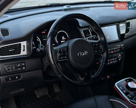 Чорний Кіа Niro, об'ємом двигуна 0 л та пробігом 93 тис. км за 18700 $, фото 43 на Automoto.ua