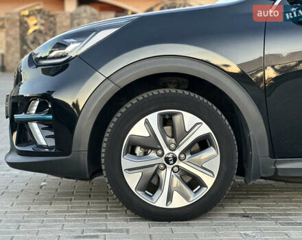 Чорний Кіа Niro, об'ємом двигуна 0 л та пробігом 93 тис. км за 18700 $, фото 35 на Automoto.ua