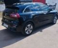 Чорний Кіа Niro, об'ємом двигуна 0 л та пробігом 100 тис. км за 18000 $, фото 5 на Automoto.ua