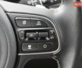 Чорний Кіа Niro, об'ємом двигуна 0 л та пробігом 78 тис. км за 19799 $, фото 41 на Automoto.ua