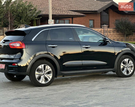 Чорний Кіа Niro, об'ємом двигуна 0 л та пробігом 93 тис. км за 18700 $, фото 14 на Automoto.ua