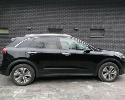 Киа Niro 2019 в Киеве на Automoto.ua Черный Киа Niro, объемом двигателя 0 л и пробегом 120 тыс. км за 11500 $, фото 2 на Automoto.ua