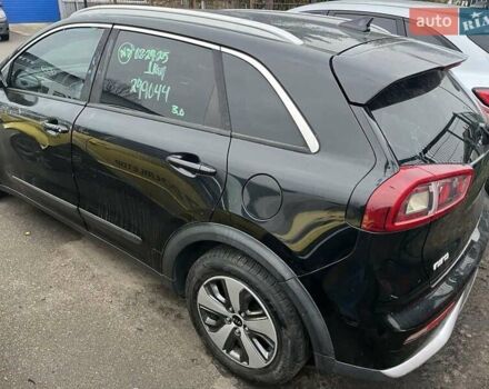 Черный Киа Niro, объемом двигателя 1.6 л и пробегом 233 тыс. км за 8400 $, фото 4 на Automoto.ua