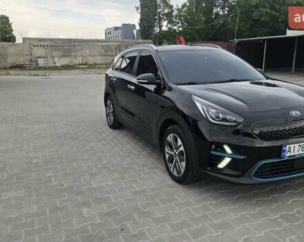 Чорний Кіа Niro, об'ємом двигуна 0 л та пробігом 120 тис. км за 21500 $, фото 4 на Automoto.ua