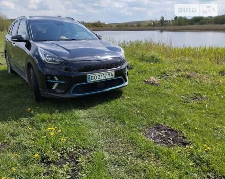 Чорний Кіа Niro, об'ємом двигуна 0 л та пробігом 154 тис. км за 22000 $, фото 85 на Automoto.ua