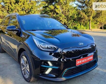 Чорний Кіа Niro, об'ємом двигуна 0 л та пробігом 105 тис. км за 19099 $, фото 2 на Automoto.ua