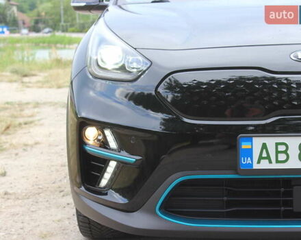 Чорний Кіа Niro, об'ємом двигуна 0 л та пробігом 78 тис. км за 19799 $, фото 8 на Automoto.ua