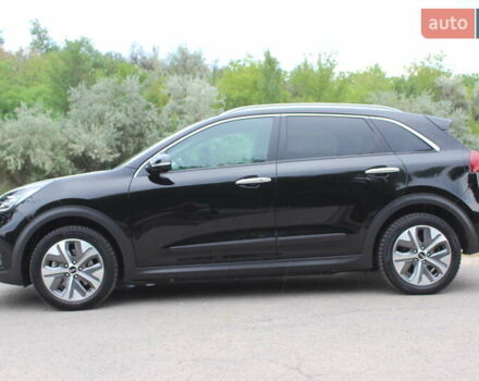 Чорний Кіа Niro, об'ємом двигуна 0 л та пробігом 78 тис. км за 19799 $, фото 21 на Automoto.ua