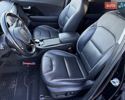 Черный Киа Niro, объемом двигателя 0 л и пробегом 71 тыс. км за 18999 $, фото 18 на Automoto.ua