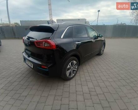 Черный Киа Niro, объемом двигателя 0 л и пробегом 156 тыс. км за 16999 $, фото 4 на Automoto.ua