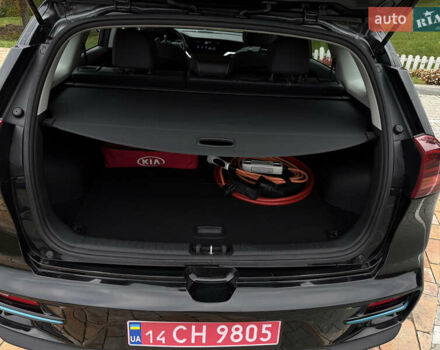 Киа Niro 2020 в Тернополе на Automoto.ua Черный Киа Niro, объемом двигателя 0 л и пробегом 92 тыс. км за 19899 $, фото 48 на Automoto.ua