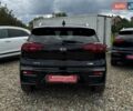 Чорний Кіа Niro, об'ємом двигуна 0 л та пробігом 69 тис. км за 23200 $, фото 21 на Automoto.ua