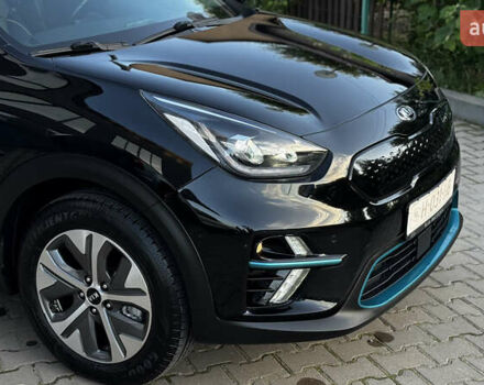 Черный Киа Niro, объемом двигателя 0 л и пробегом 181 тыс. км за 16599 $, фото 3 на Automoto.ua