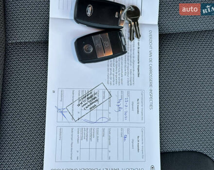 Черный Киа Niro, объемом двигателя 0 л и пробегом 112 тыс. км за 18750 $, фото 66 на Automoto.ua