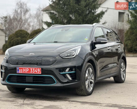 Чорний Кіа Niro, об'ємом двигуна 0 л та пробігом 140 тис. км за 17999 $, фото 4 на Automoto.ua